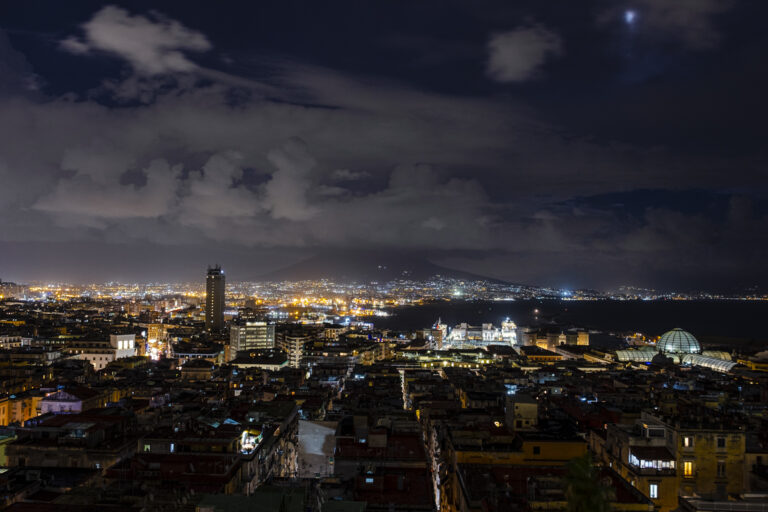 05pers_napolinightstorm